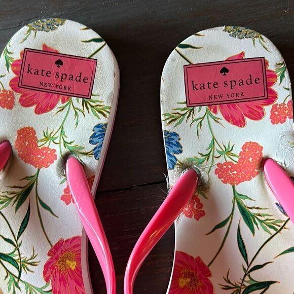 Kate Spade Pink Floral Flip Flops 7/8 - Picture 2 of 6